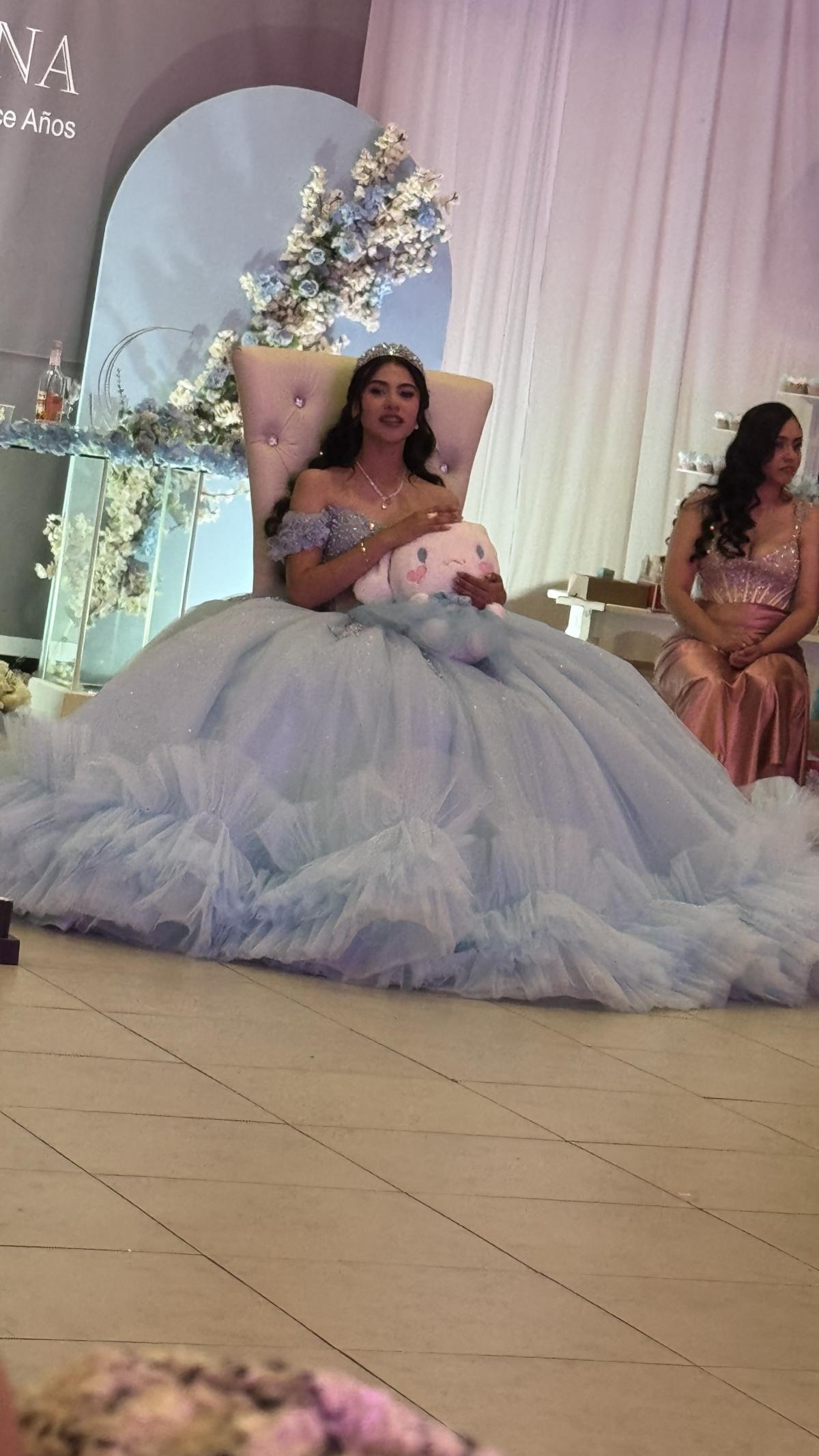 La princesa mas bella de todas, teamo lunis. <3